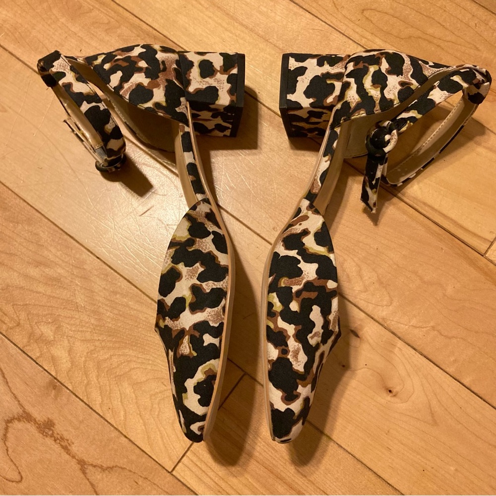 CAbi The Kiki Ankle Strap Leopard Chunky Heel style 6020 size nine - Picture 4 of 12